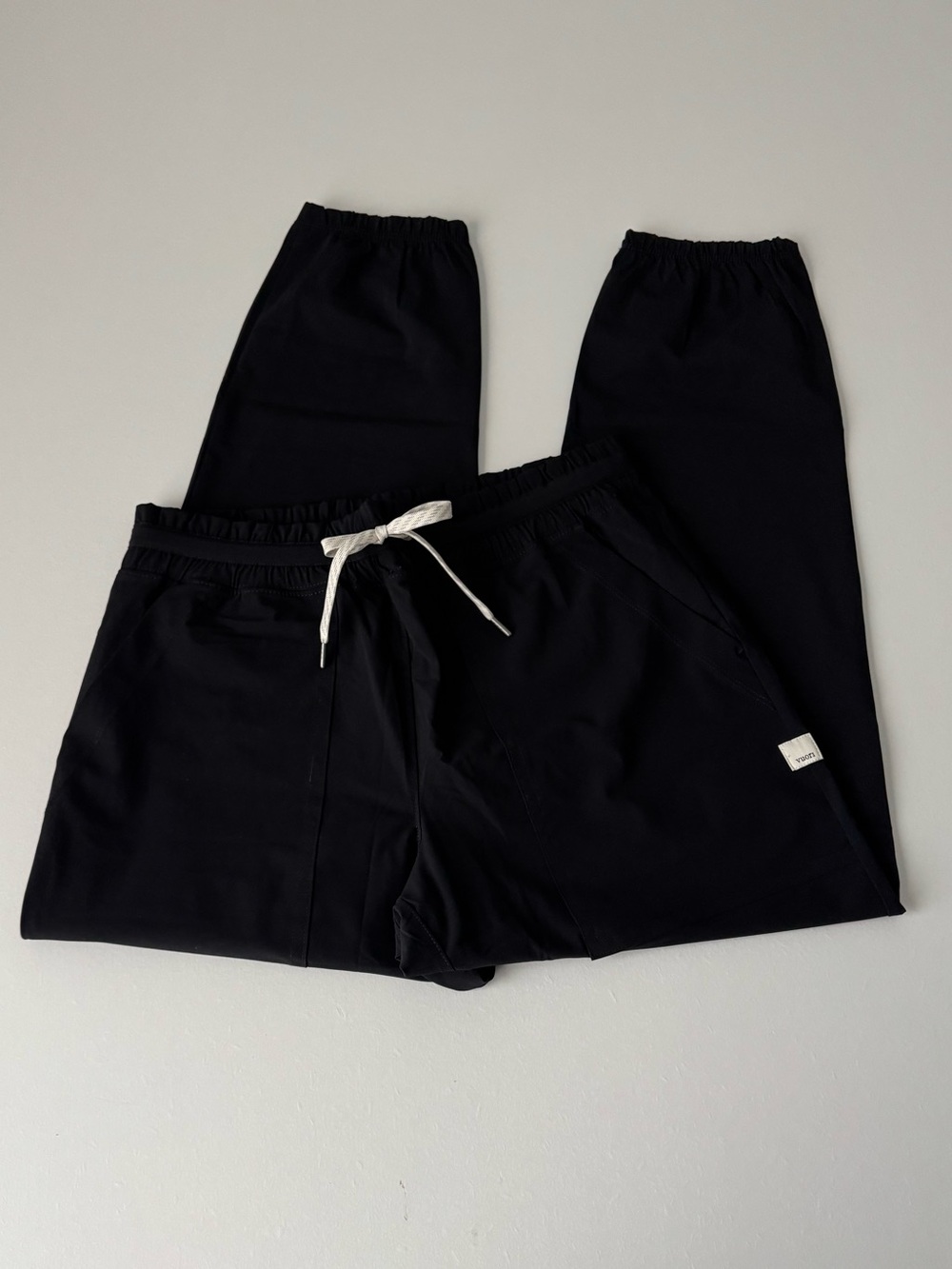 Black Vuori Joggers